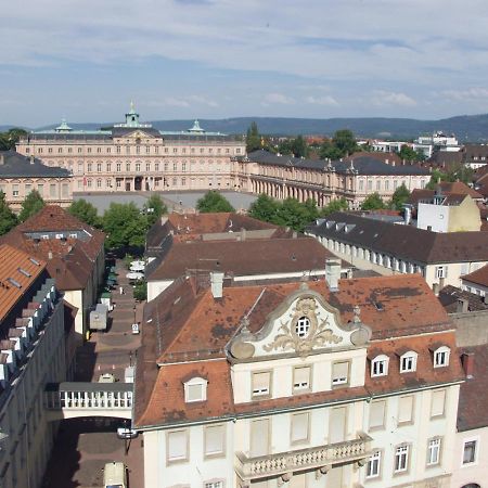 Hotel Zum Goldenen Mann ラシュタット エクステリア 写真