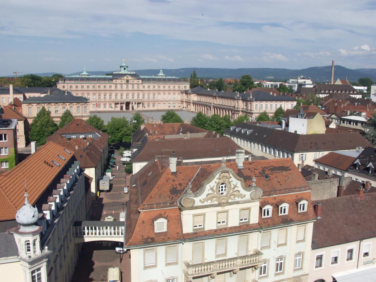 Hotel Zum Goldenen Mann ラシュタット エクステリア 写真